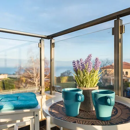 Blue Mirage - Seaview & Pool Backyard Daire *
