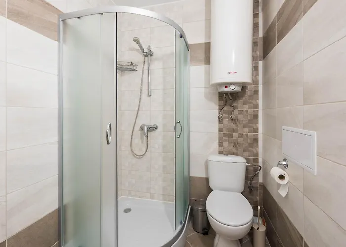 公寓 Didi's Stylish - Seaview & Pool Backyard *